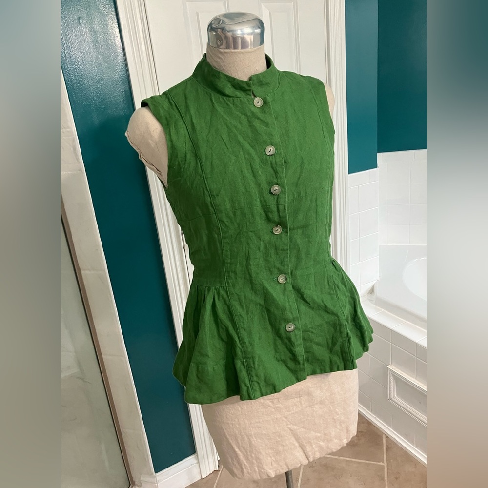 Son de flor Spring Green Peplum Vest, sleeveless XS (marked medium)